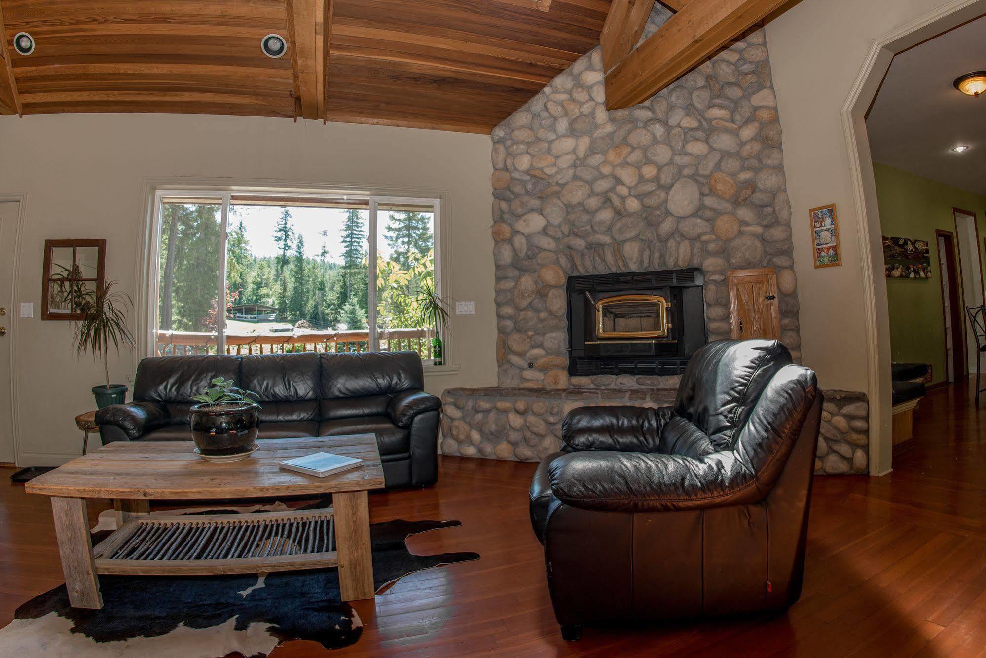 Sweetwater Lane Farm Villa Mount Currie Exterior photo